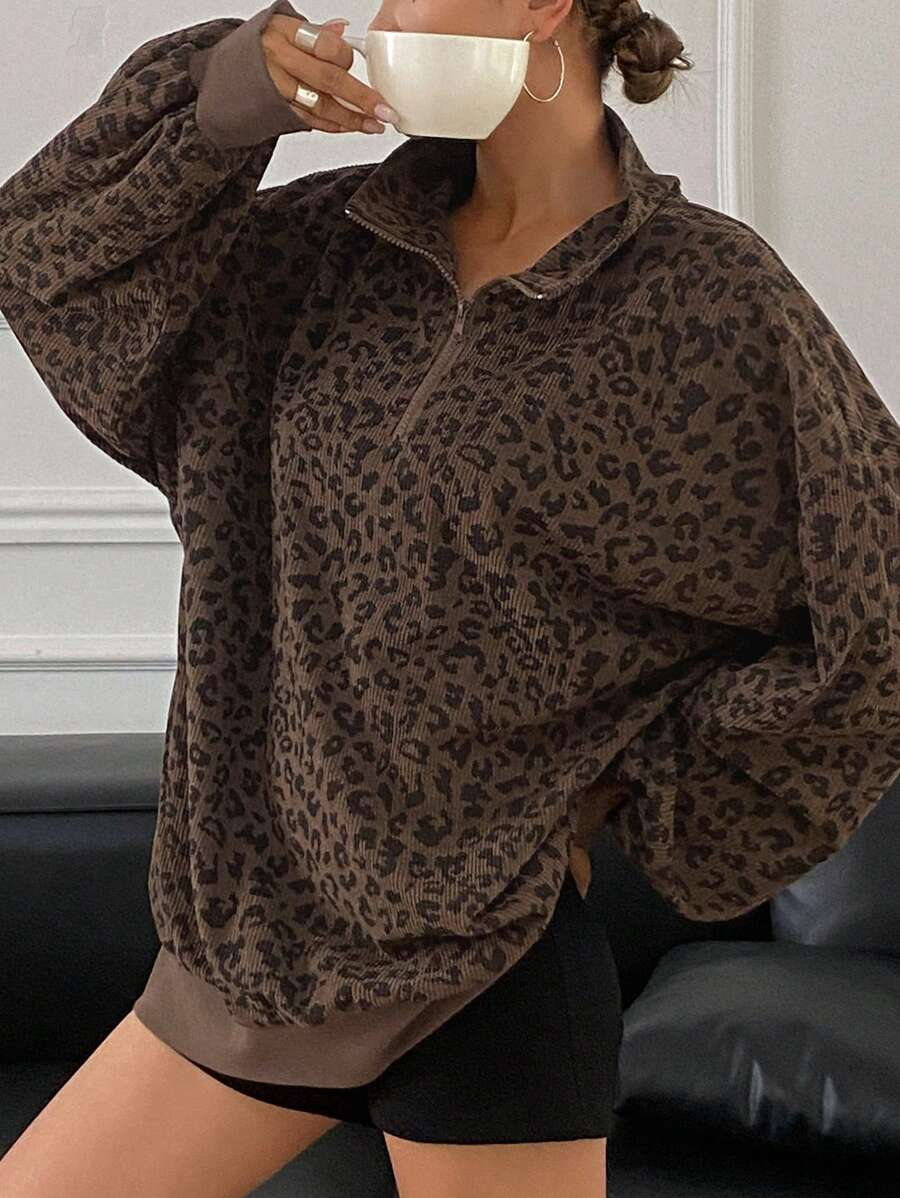 Leopard Print Stand-collar Knitted Top