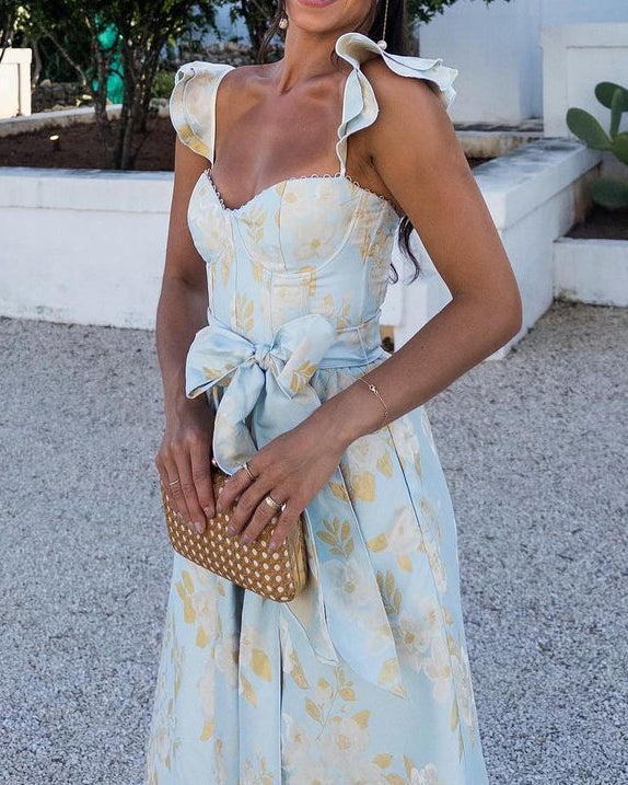 Robe imprimée à manches papillon et ceinture nouée à la taille