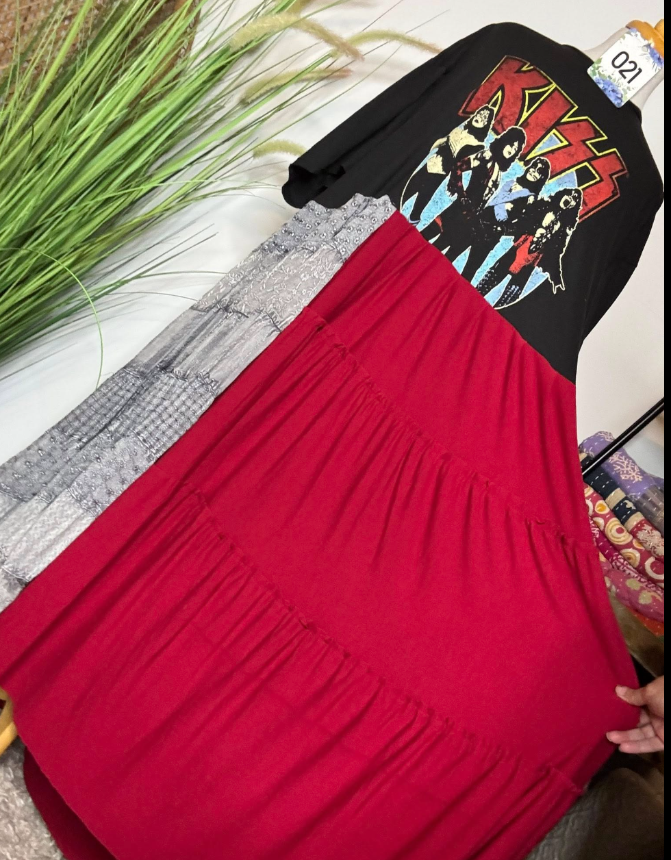KISS Maxi Tee