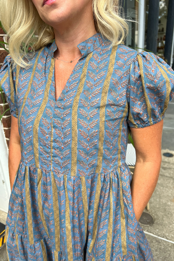 Robe courte Clover, couleur or vintage