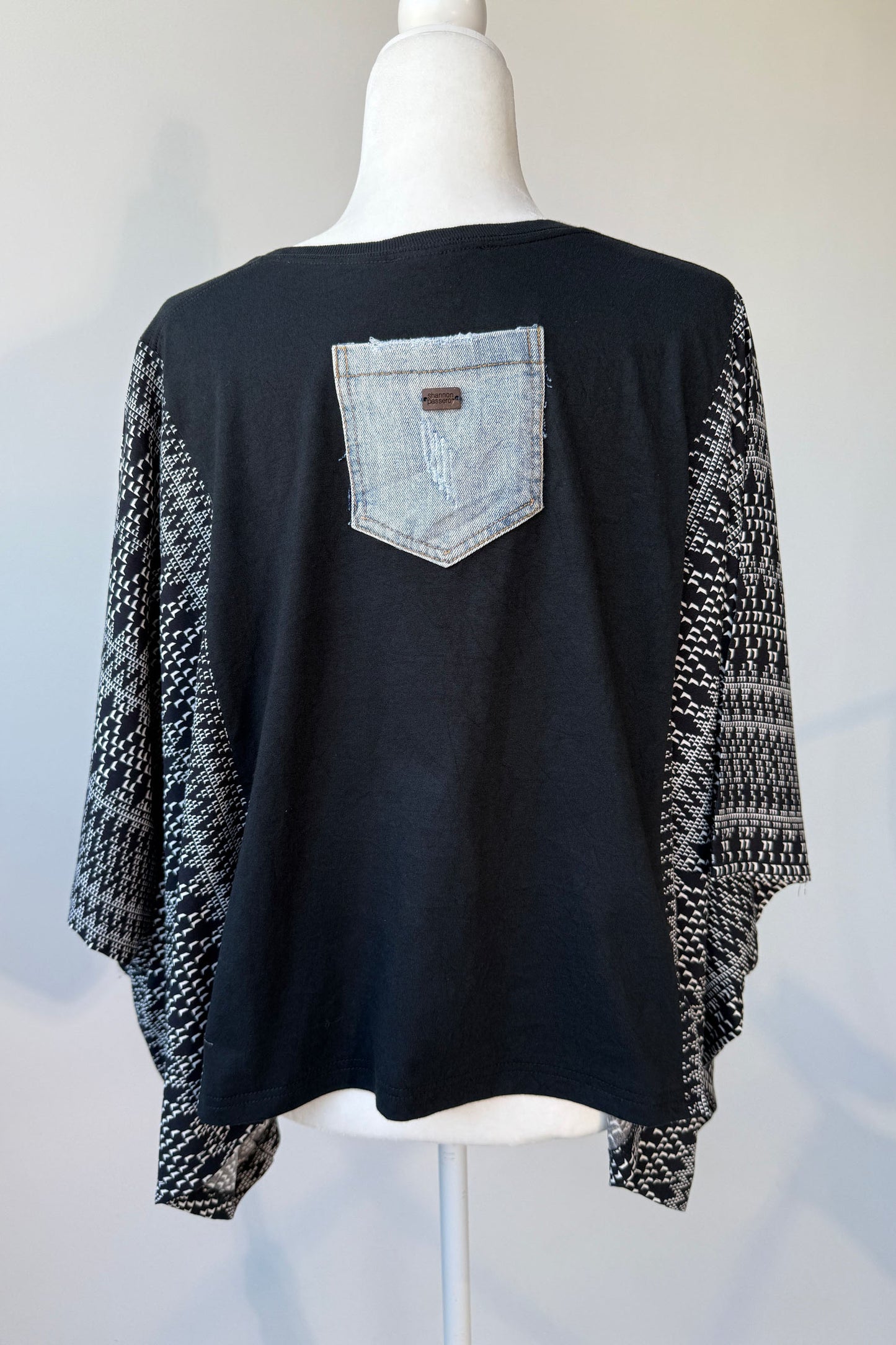 AC/DC Mix & Match Tee Black Aztec