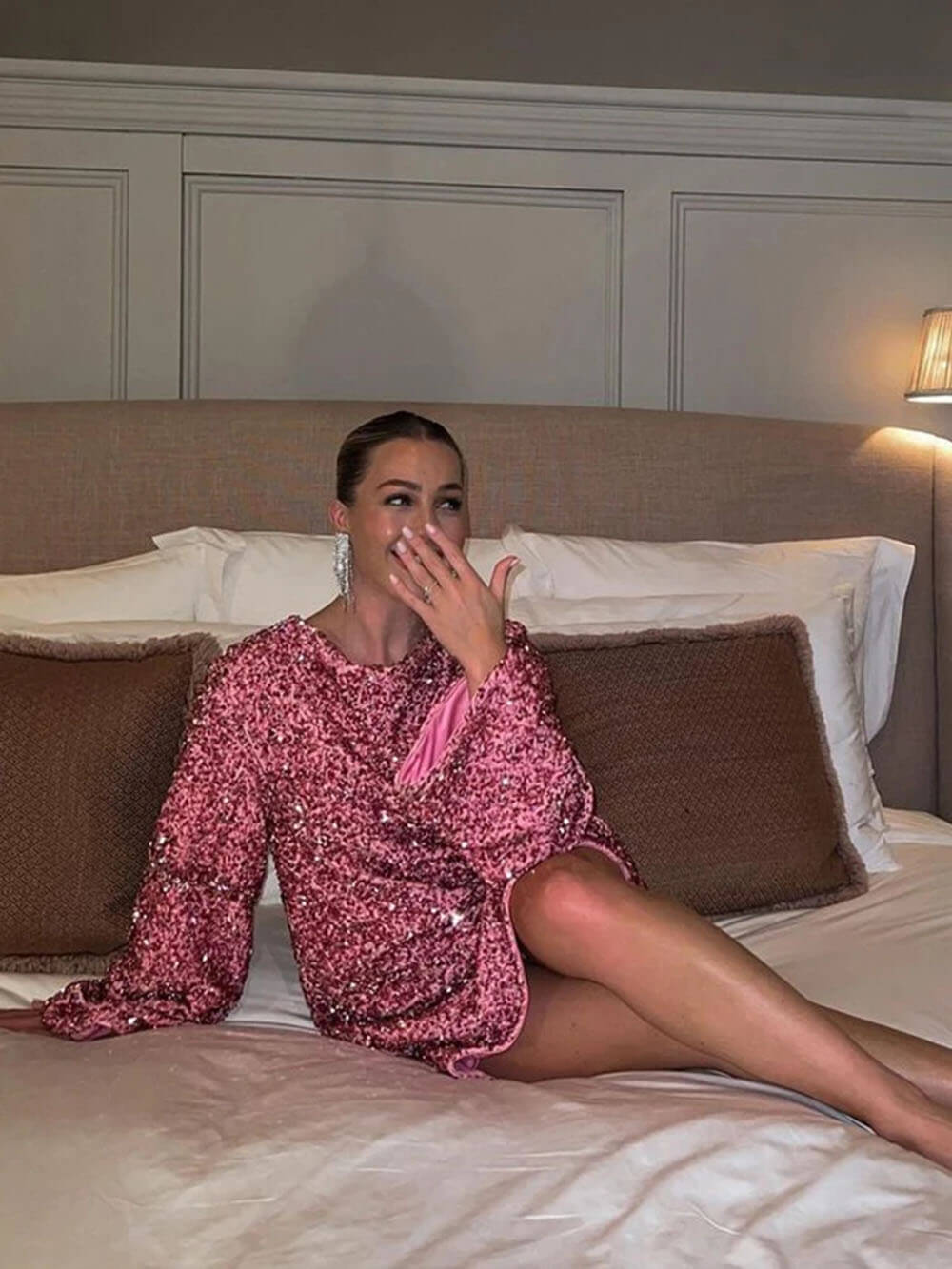 Robe à paillettes avec lien dans le dos