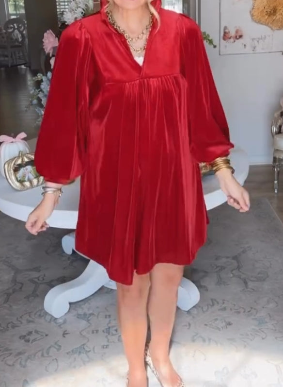 Robe à col en velours rouge
