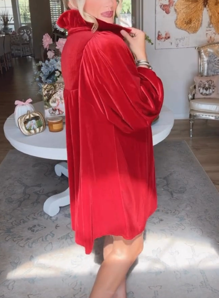 Robe à col en velours rouge