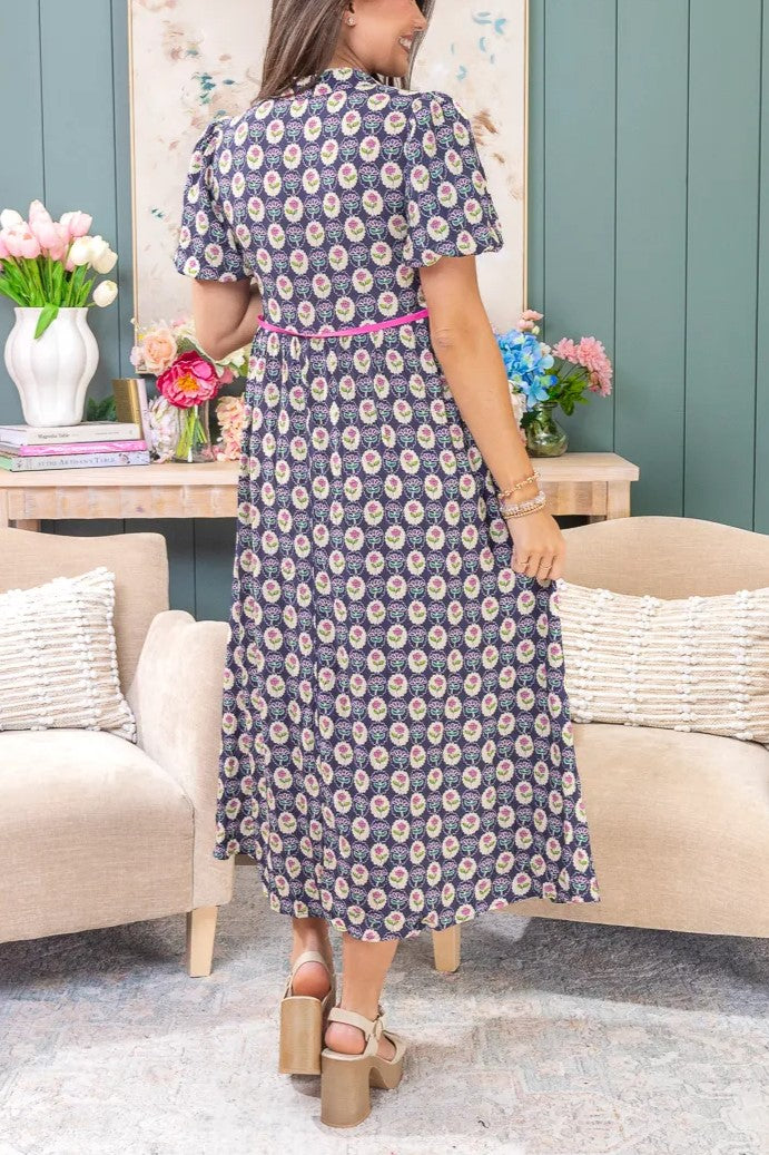 Short Sleeve Split Neck Shift Dress