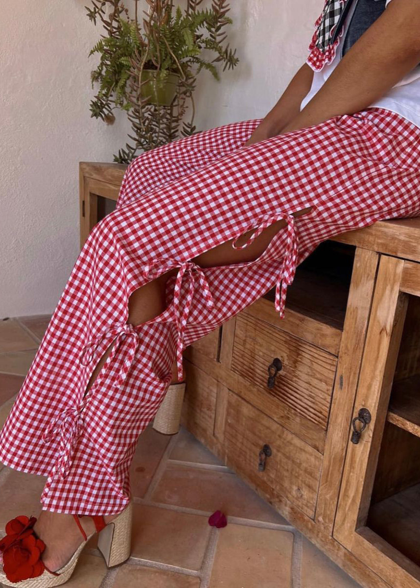 Pantalon à carreaux rouges avec cordon de serrage fendu