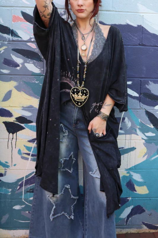 Dream Split Muu Tee by Kantha Bae