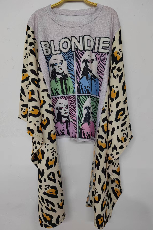 Blonde Vintage Print Bat Sleeve T-Shirt (No Back Pocket)