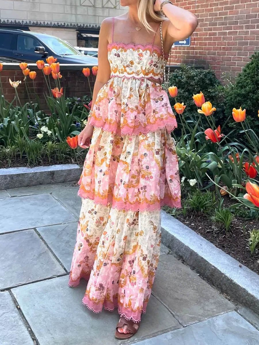 Robe à bretelles brodée à la mode