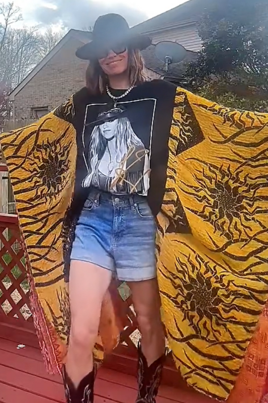 Lainey Wilson Mix & Match Tee