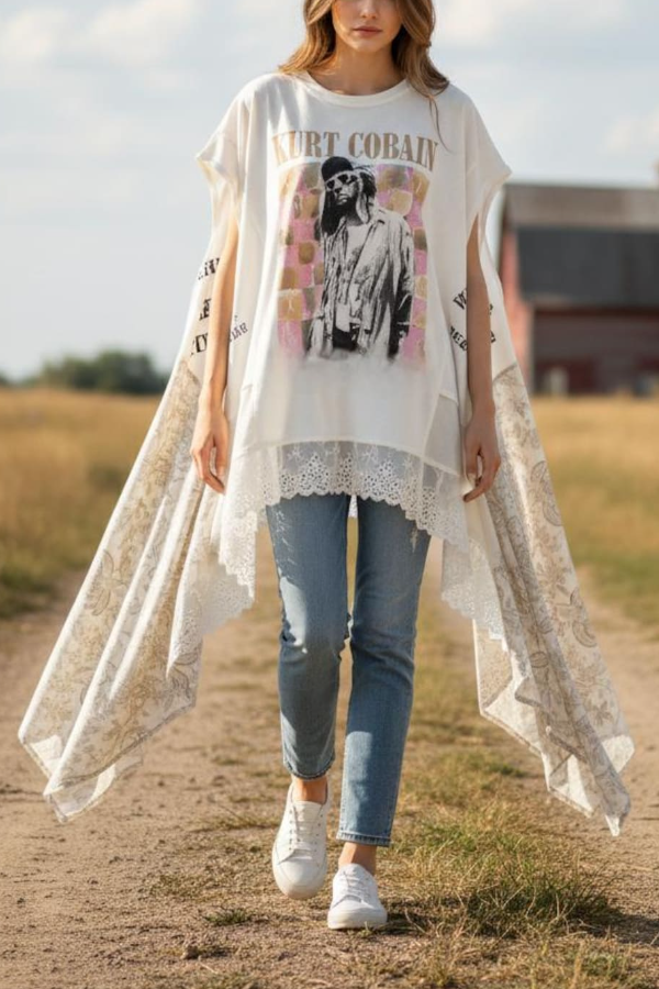 Band Pattern Printed Bat Sleeve T-shirt