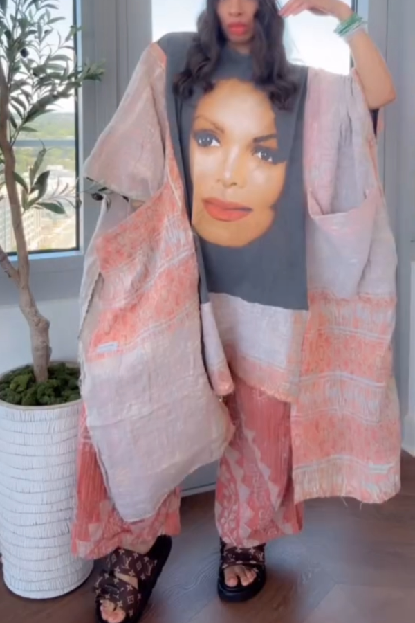 Janet Tibbat Sleeve Tee