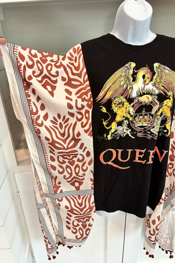 Queen Band Transformation Bat Sleeve Tee