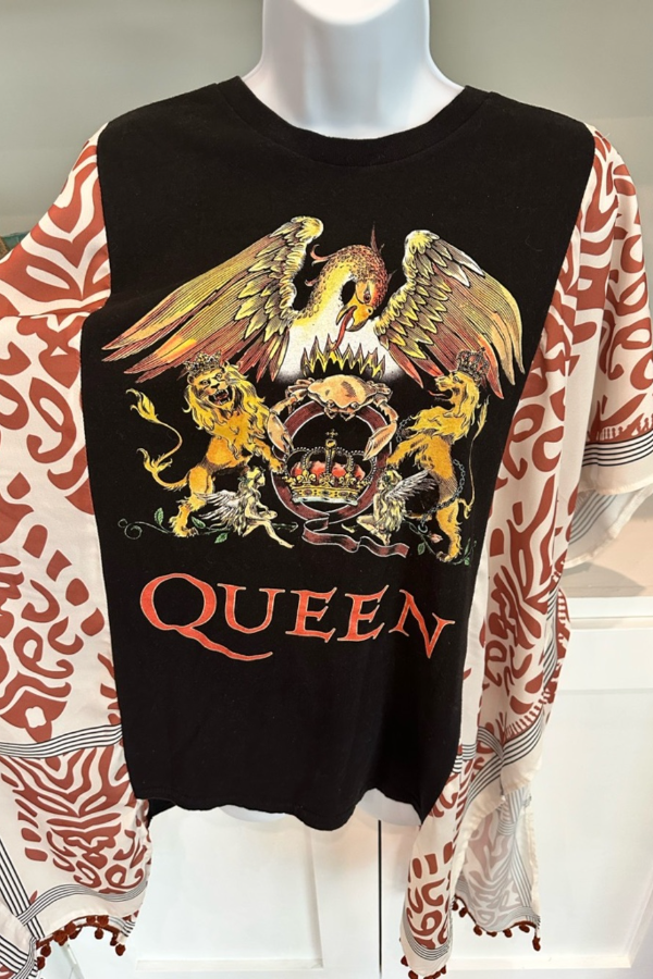 Queen Band Transformation Bat Sleeve Tee