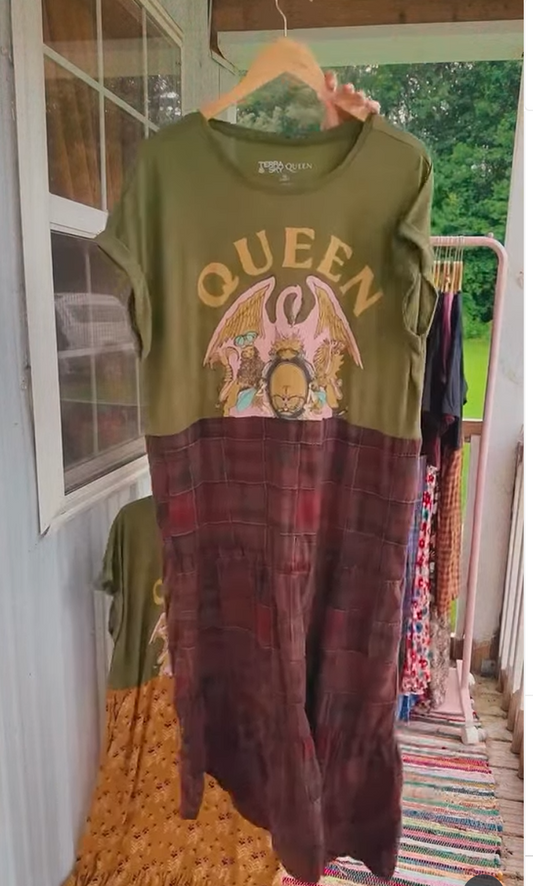 QUEEN Mix & Match Tee