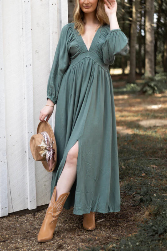Robe longue à décolleté plongeant en V