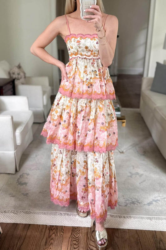 Robe à bretelles brodée à la mode