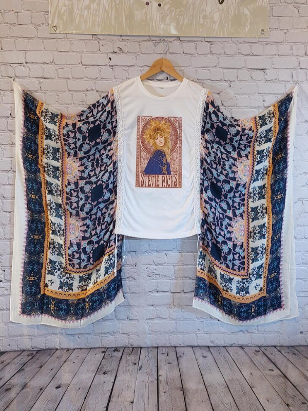 Stevie Nicks Makeover Bat-sleeve T-shirt