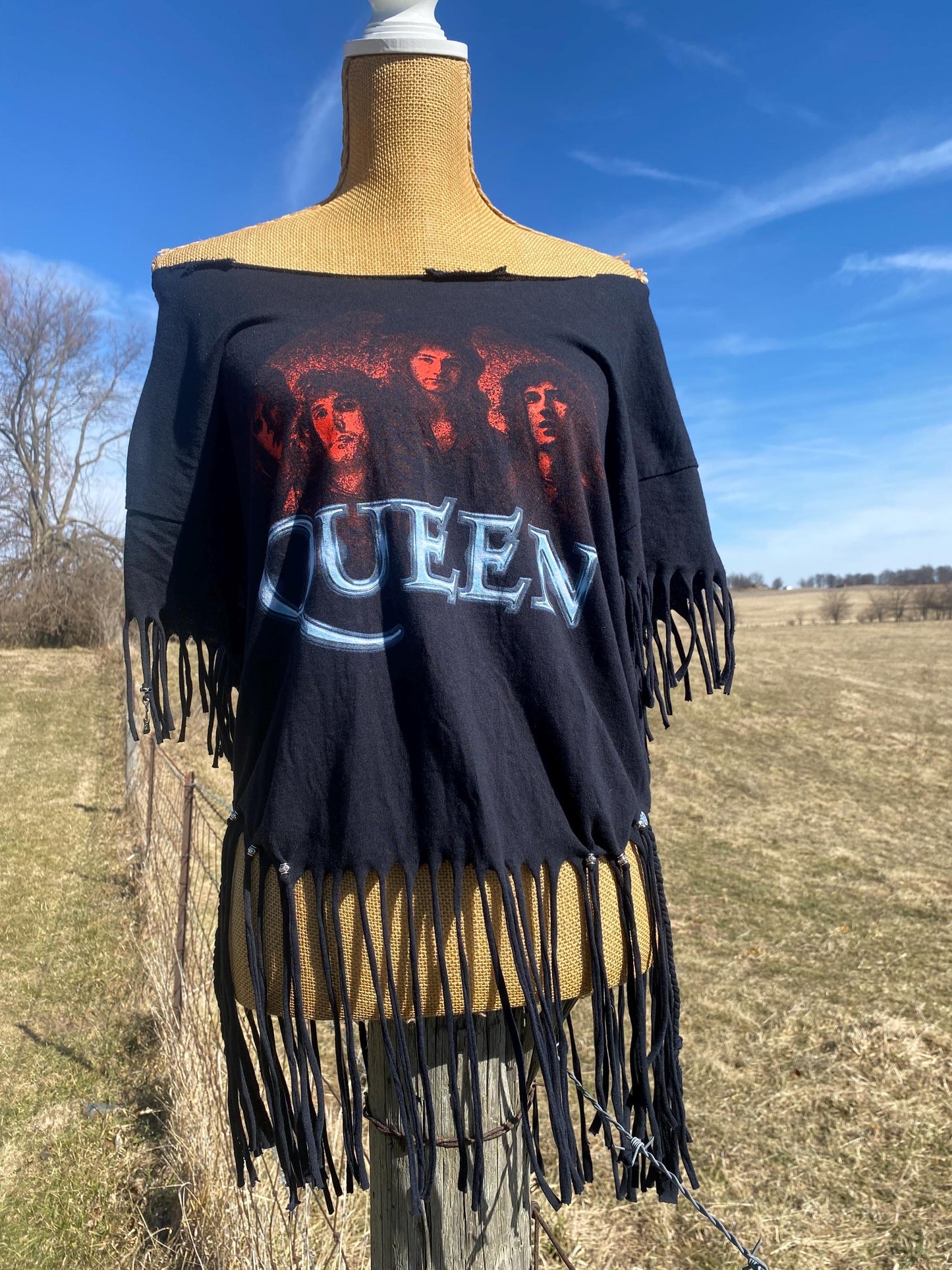 Queen Fringe Tee