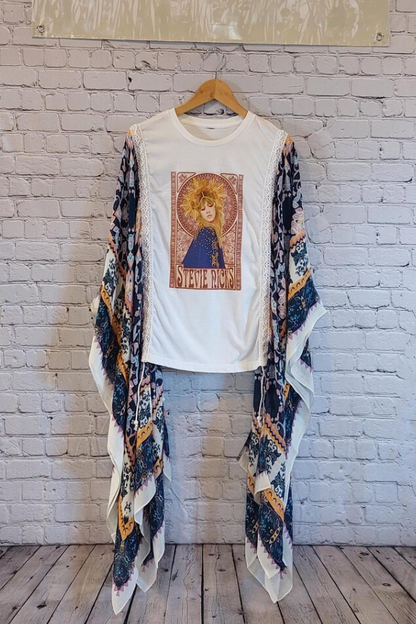 Stevie Nicks Makeover Bat-sleeve T-shirt