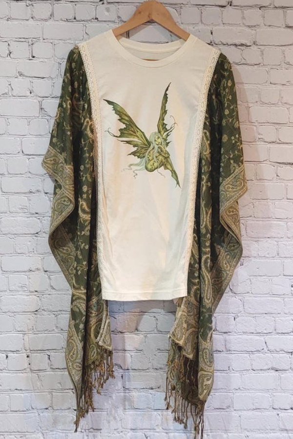 Green Genie Makeover Bat Sleeve T-shirt
