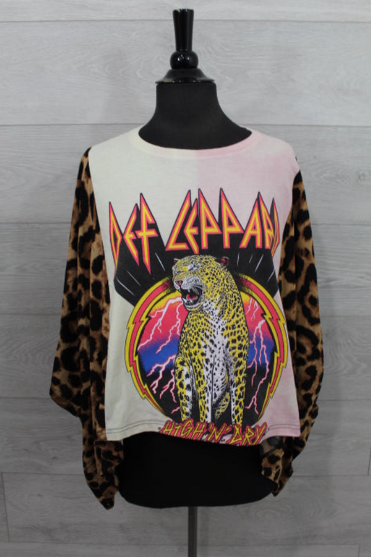 Def Leppard Hysteria-print Bat-sleeve T-shirt (with Back Pocket)