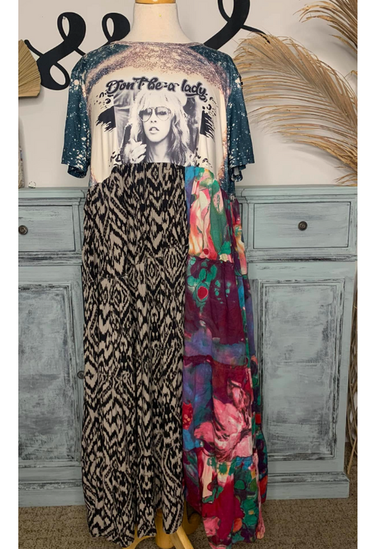 Don't Be a Lady Be a Legend Maxi Tee