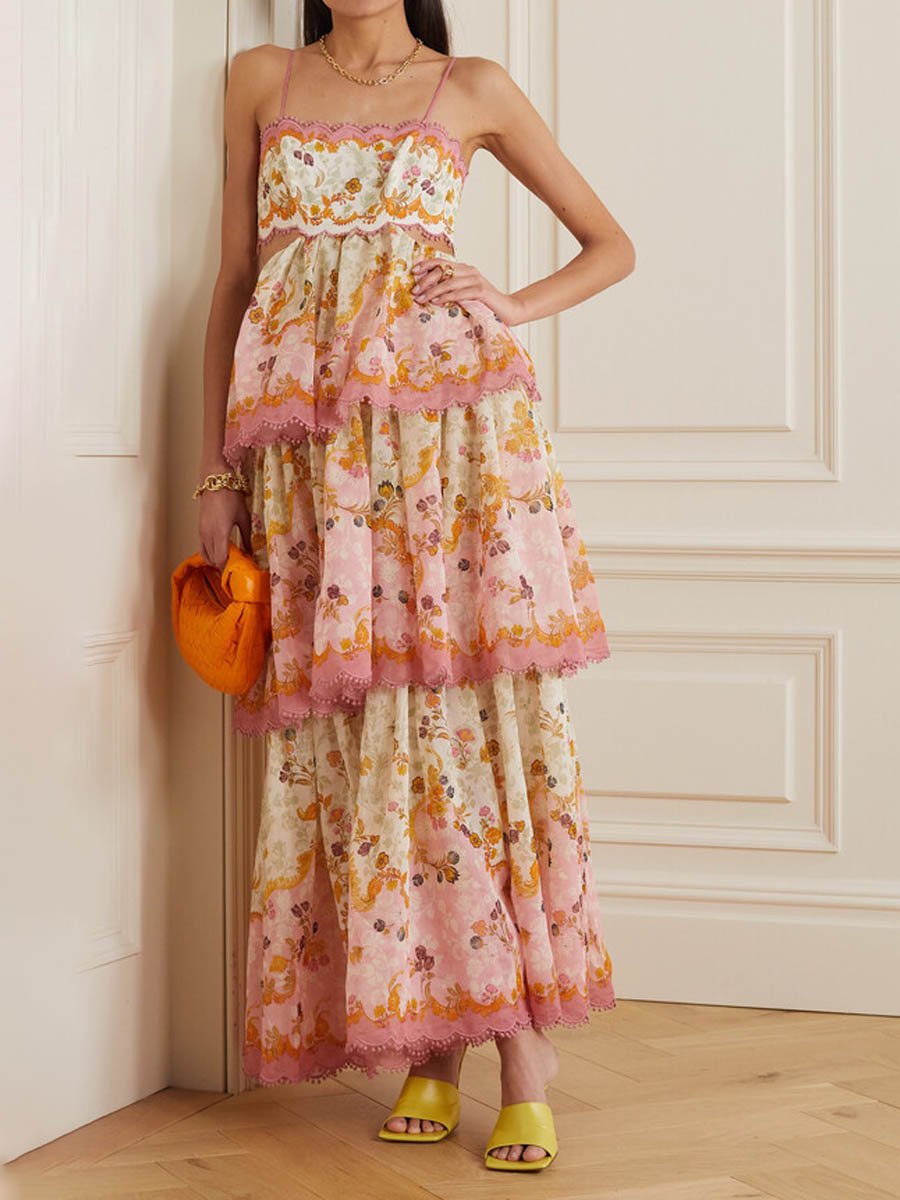 Robe à bretelles brodée à la mode
