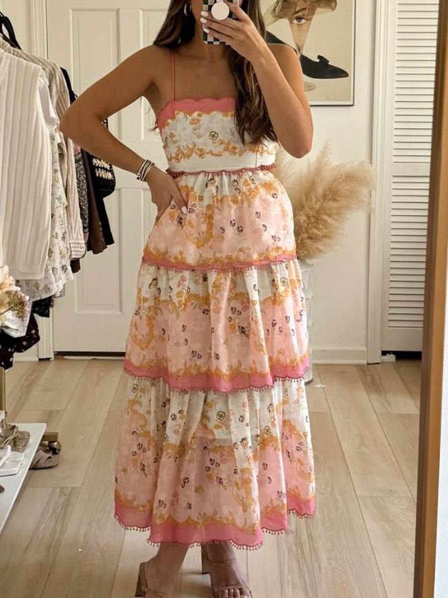 Robe à bretelles brodée à la mode